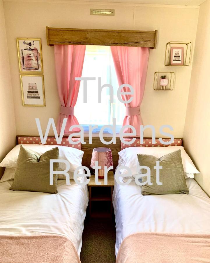 Hotel The Wardens Retreat - Tattershall Lakes Country Park Exteriér fotografie