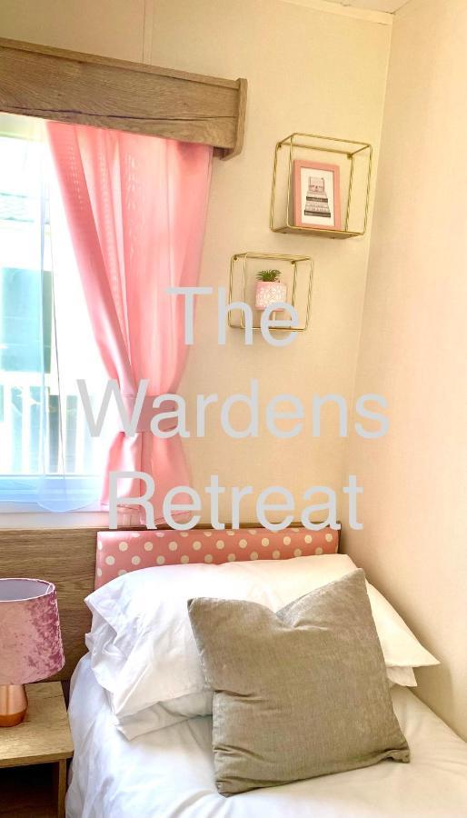 Hotel The Wardens Retreat - Tattershall Lakes Country Park Exteriér fotografie